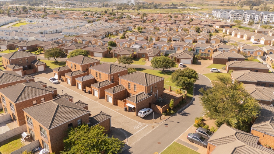 2 Bedroom Property for Sale in Vredelust Western Cape